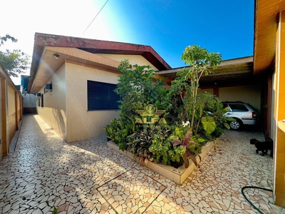 Casa em Vila Santo Antônio, Guarujá/SP de 220m² 3 quartos à venda por R$ 499.000,00