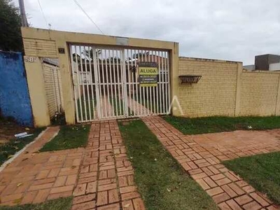 Casa residencial com piscina para locação no centro