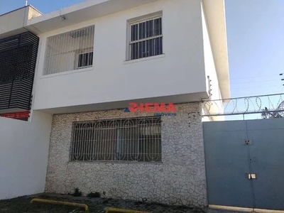 Casa/Sobrado de 6 dormitórios com 245m² a venda em Santos