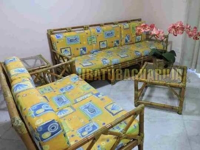 Lindo Apartamento de 3 dormitórios no Guarujá com sacada e ar condicionado