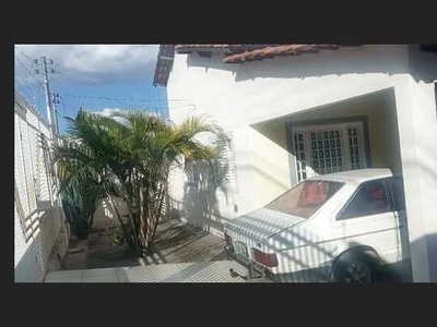 Vendo se uma casa no setor santa luzia em posse Goiás