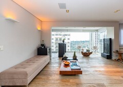Apartamento à venda em Morumbi com 105 m², 2 quartos, 1 suíte, 2 vagas