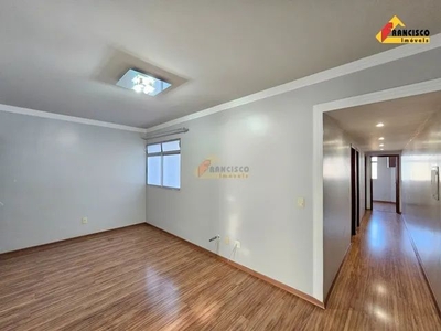 Apartamento à venda, 3 quartos, 1 suíte, 1 vaga, Centro - Divinópolis/MG