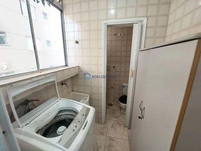 Apartamento com 02 dormitórios, 02 banheiros e 02 vagas de garagem.