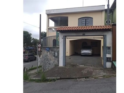 Casa para venda em Vila Augusta de 173.00m² com 3 Quartos e 2 Garagens