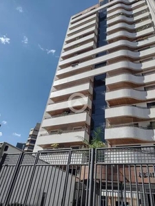 Cobertura para venda e aluguel em Cambuí de 378.00m² com 5 Quartos, 4 Suites e 4 Garagens