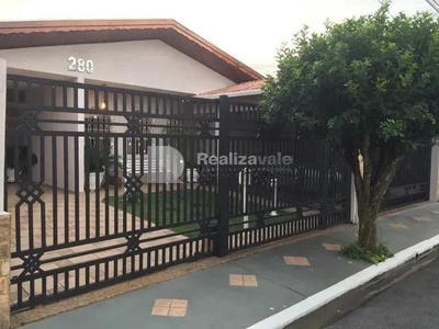 Locação | Casa com 200,00 m², 3 dormitório(s). Jardim Independência, Taubaté