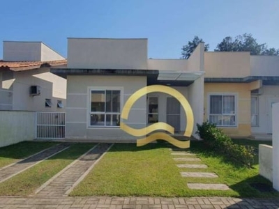 Casa em condomínio com 03 dormitórios!