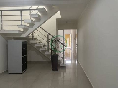 Sobrado com 3 Quartos à venda, 150m² - Jardim das Indústrias