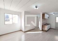 APARTAMENTO no 1º andar com 2 dormitórios e 1 garagem