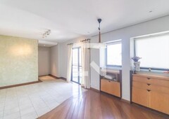 APARTAMENTO no 1º andar com 3 dormitórios e 2 garagens