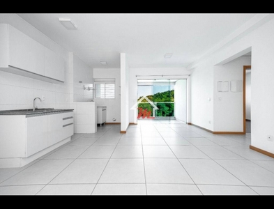 Apartamento no Bairro Itoupava Seca em Blumenau com 2 Dormitórios (1 suíte) e 77 m²