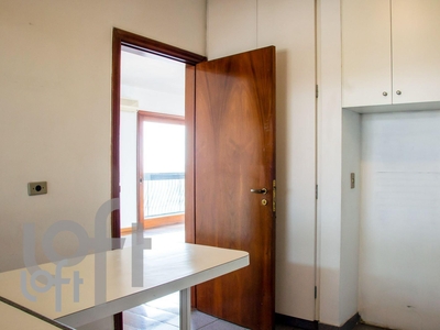 Apartamento à venda em Alto de Pinheiros com 250 m², 4 quartos, 4 suítes, 5 vagas