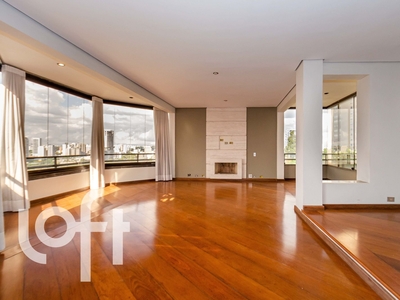Apartamento à venda em Vila Andrade com 360 m², 5 quartos, 4 suítes, 6 vagas