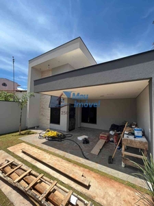 Casa em Condomínio com 3 quartos à venda no bairro Taguatinga Norte, 160m²