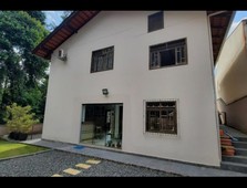 Casa no Bairro Passo Manso em Blumenau com 3 Dormitórios (1 suíte) e 230.7 m²