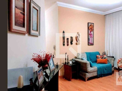 Apartamento com 3 quartos à venda no bairro Carlos Prates, 60m²