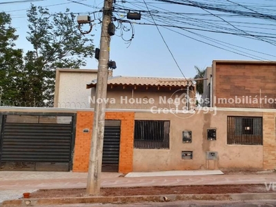 Casa Térrea com 3 Quartos à Venda por R$ 400.000