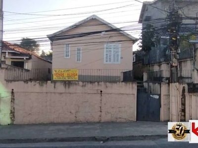 02 casas com fins comerciais no centro de santa cruz - rj