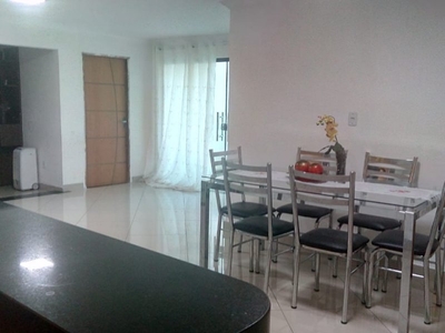 Apartamento com cobertura de 168 m²