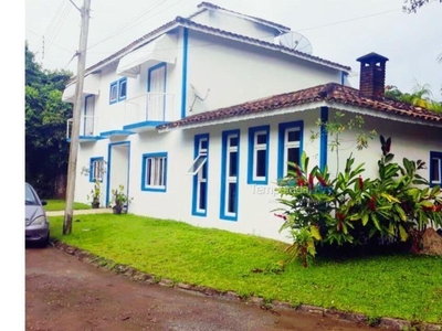 Bela casa p/ Temporada Bertioga Com Piscina a 15 minutos da Praia