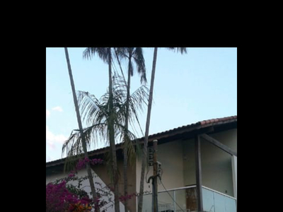 Excelente casa duplex em bairro residencial tranquilo