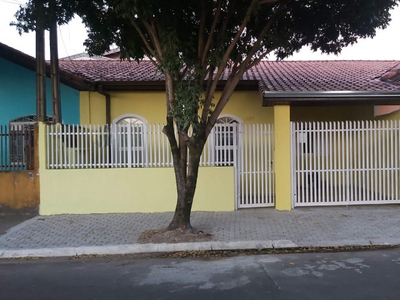 Excelente casa em São José dos Campos - Jardim Portugal - 2 dormitórios