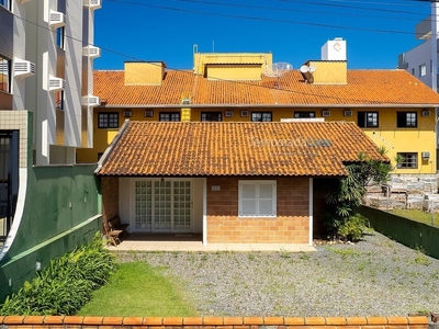 Linda casa em Bombas