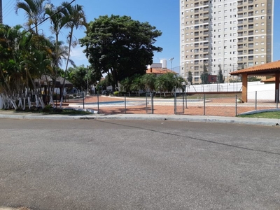 Sobrado com 3 suítes amplas - excelente localização