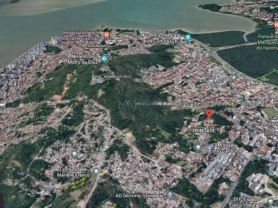 Terreno à venda no bairro trindade - florianópolis/sc