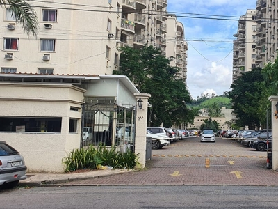 Vendo Excelente apartamento no coração da Vila da Penha ,dentro de um condomínio com total infraestrutura Aceita Financiamento, FGTS, Carta de Crédito
