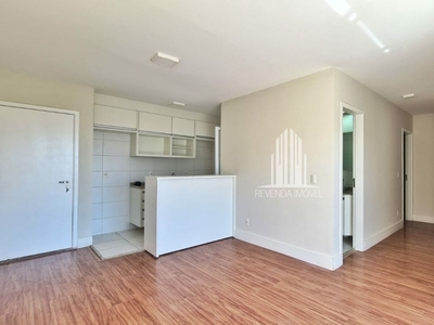 Apartamento com 2 dormitórios no Morumbi.