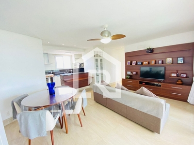 Apartamento com 3 dormitórios à venda, 97 m² por R$ 980.000,00 - Praia da Enseada - Guarujá/SP