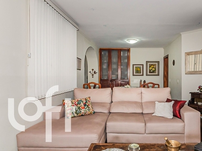 Apartamento à venda em Barro Preto com 150 m², 3 quartos, 1 suíte, 1 vaga