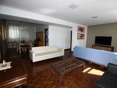 Apartamento à venda em Boa Viagem com 170 m², 4 quartos, 1 suíte, 2 vagas