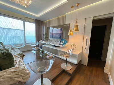 Apartamento à venda em Copacabana com 158 m², 5 quartos, 2 suítes, 1 vaga