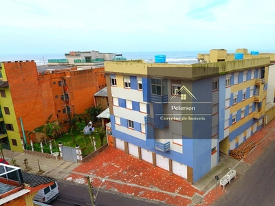 Apartamento na quadra do mar, ótima opção para aluguel por temporada, à venda no Edifício Cordeiro, Centro, Tramandaí, RS