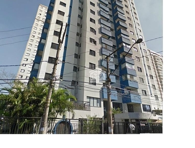 Apartamento para venda no metrô Tatuapé com 1 dormitório, sala para 2 ambientes com sacada, cozinha planejada, 1 vaga.