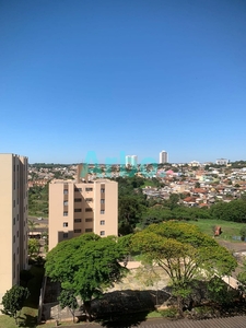 Apartamento à venda, no Residencial Terraparque com 3 dormitórios e 2 vagas de garagem no bairro Champagnat, Londrina, PR