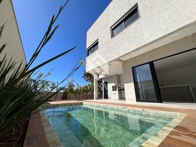 Casa à venda no bairro Jardim Cristal em Aparecida de Goiânia