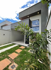 Casa de 3 quartos sendo um do tipo suíte à venda, 116 m² de área construída, no Setor Serra Dourada em Aparecida de Goiânia