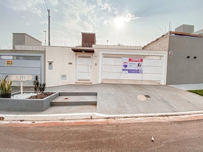 Casa de 3 quartos sendo uma su?tes e duas vagas de garagem no bairro Vila Morumbi na cidade de Campo Grande MS