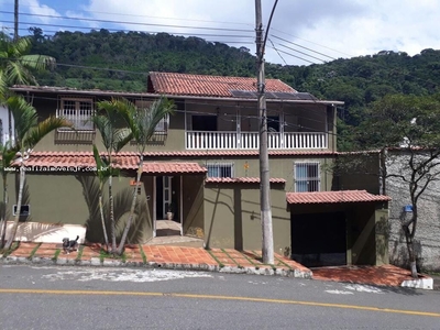 Casa para Venda em Juiz de Fora / MG no bairro Vale do Ipê