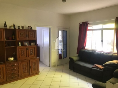 Casa Sobrado 2 dormitórios, 4 vagas, 200m2 em Vila Guarani