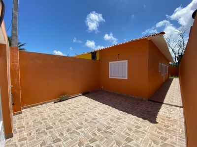 Casa à venda, 02 dormitórios com espaço para Piscina , em Suarão, Itanhaém, SP