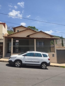 Casa à venda, Leblon, Cláudio, MG
