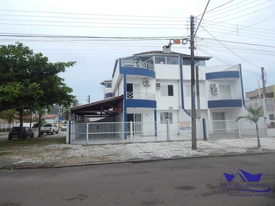 Oceano Imóveis Vende Sobrado 02 com quatro vagas de garagem na Avenida Ponta Grossa, Sobrado 02, Guaratuba, Centro, Parana