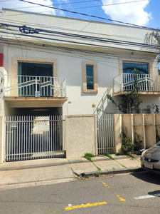 Sobrado à venda á dois quarteirões da faculdade Unifev aceita troca por casa de menor valor no bairro Patrimônio Velho em Votuporanga SP