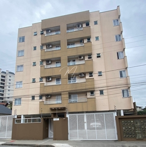 Vendo amplo apartamento de frente , prédio com elevador próximo ao PA 24 Horas no Bairro Costa e Silva, Joinville-SC