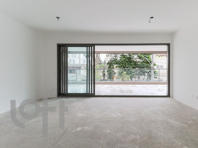 Apartamento à venda em Campo Belo com 216 m², 4 quartos, 4 suítes, 3 vagas